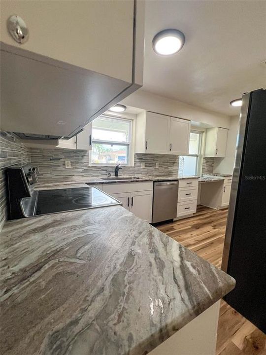 En Venta: $400,000 (3 camas, 2 baños, 1304 Pies cuadrados)