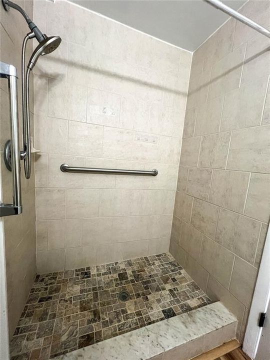 En Venta: $400,000 (3 camas, 2 baños, 1304 Pies cuadrados)