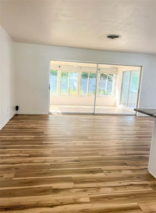En Venta: $400,000 (3 camas, 2 baños, 1304 Pies cuadrados)