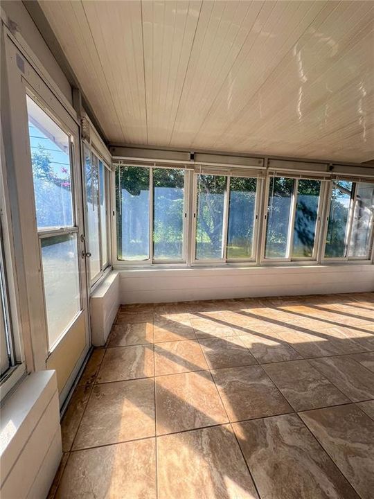 En Venta: $400,000 (3 camas, 2 baños, 1304 Pies cuadrados)