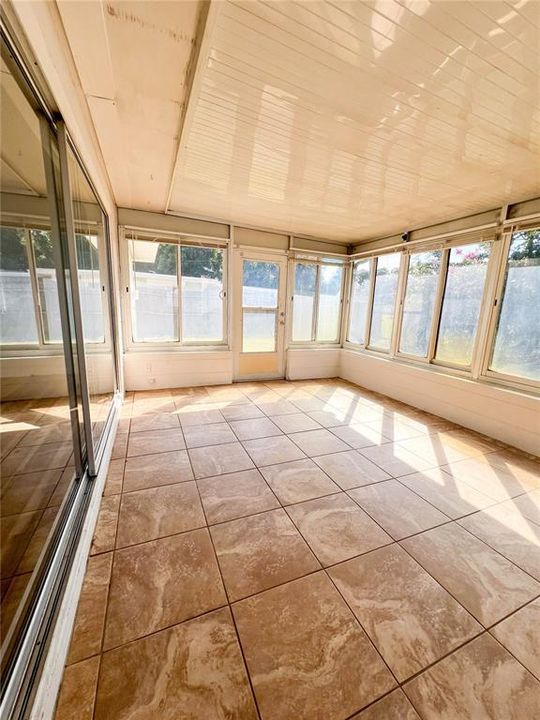 En Venta: $400,000 (3 camas, 2 baños, 1304 Pies cuadrados)