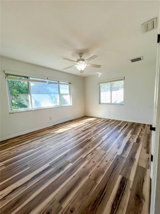 En Venta: $400,000 (3 camas, 2 baños, 1304 Pies cuadrados)