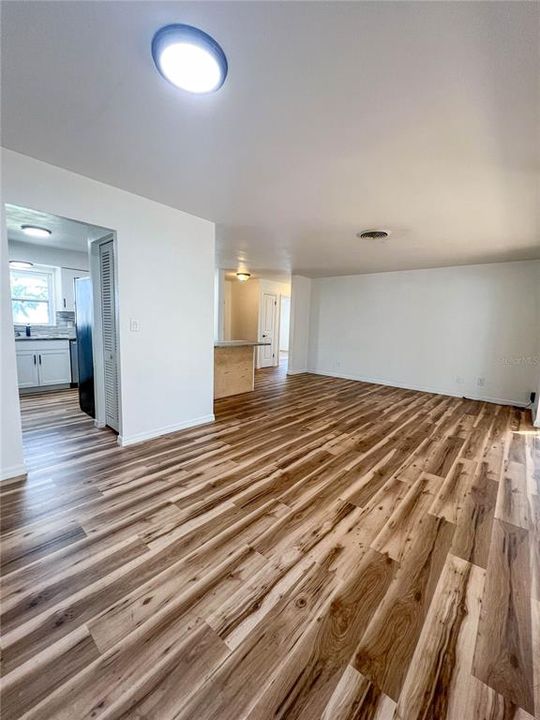 En Venta: $400,000 (3 camas, 2 baños, 1304 Pies cuadrados)