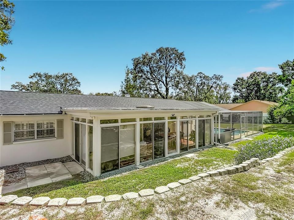 En Venta: $409,500 (3 camas, 2 baños, 2100 Pies cuadrados)