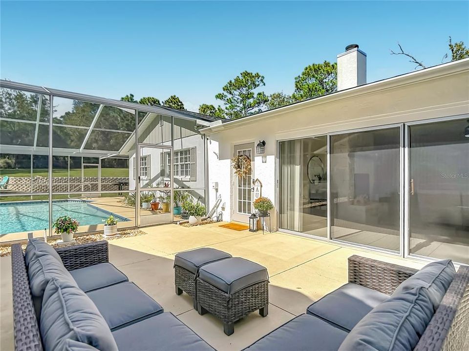 En Venta: $409,500 (3 camas, 2 baños, 2100 Pies cuadrados)