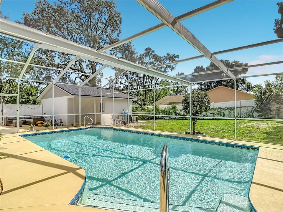 En Venta: $409,500 (3 camas, 2 baños, 2100 Pies cuadrados)