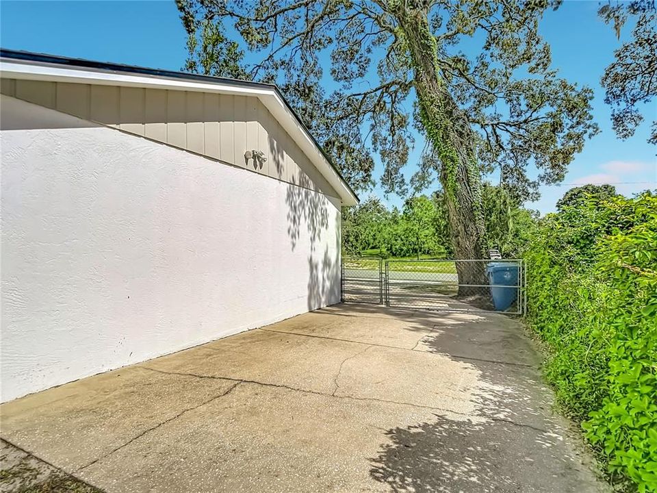 En Venta: $409,500 (3 camas, 2 baños, 2100 Pies cuadrados)