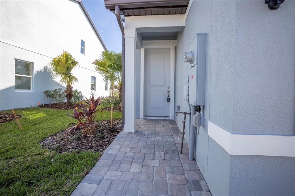 For Rent: $3,800 (3 beds, 2 baths, 2010 Square Feet)
