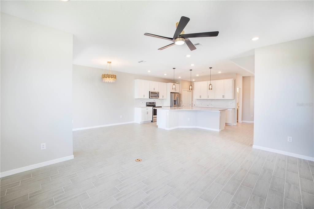 For Rent: $3,800 (3 beds, 2 baths, 2010 Square Feet)