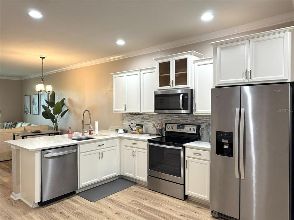For Rent: $2,150 (2 beds, 2 baths, 1588 Square Feet)