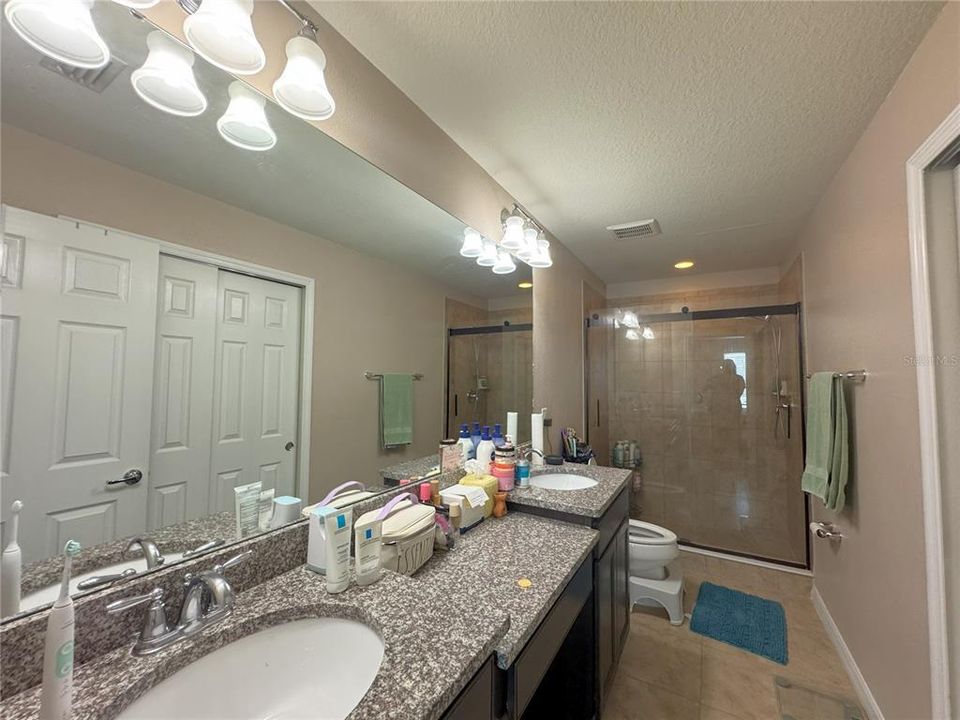 For Rent: $2,150 (2 beds, 2 baths, 1588 Square Feet)