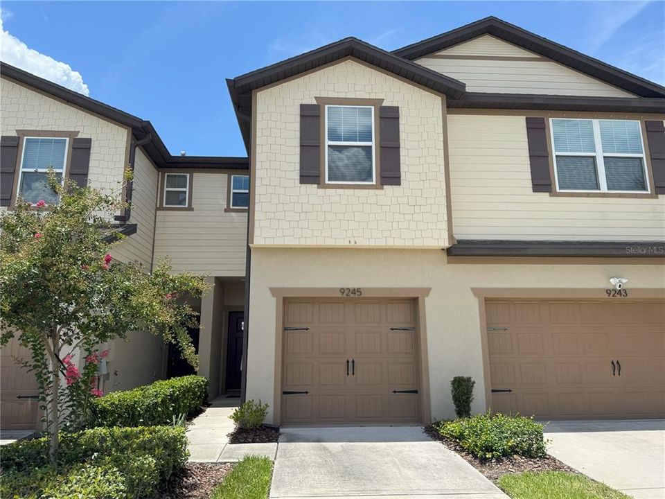 For Rent: $2,150 (2 beds, 2 baths, 1588 Square Feet)