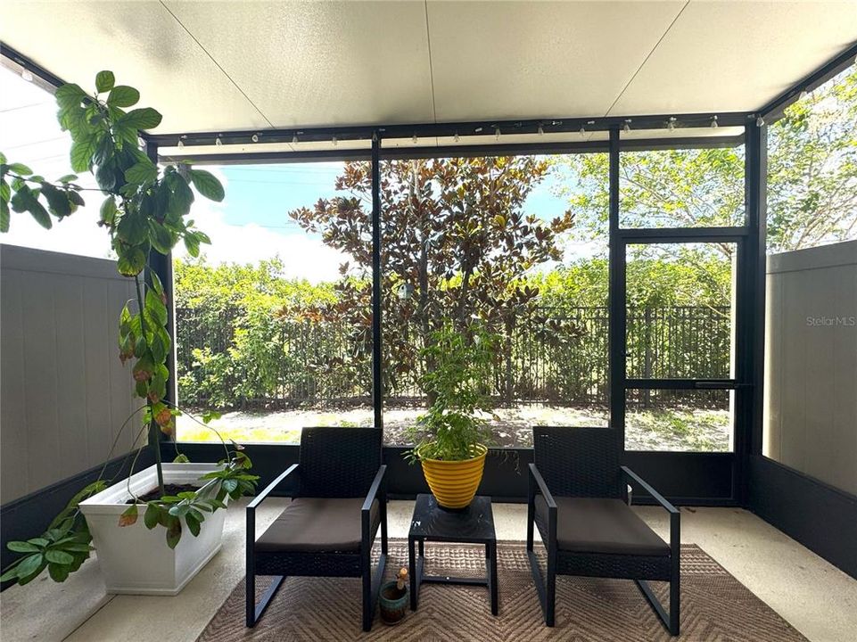 For Rent: $2,150 (2 beds, 2 baths, 1588 Square Feet)
