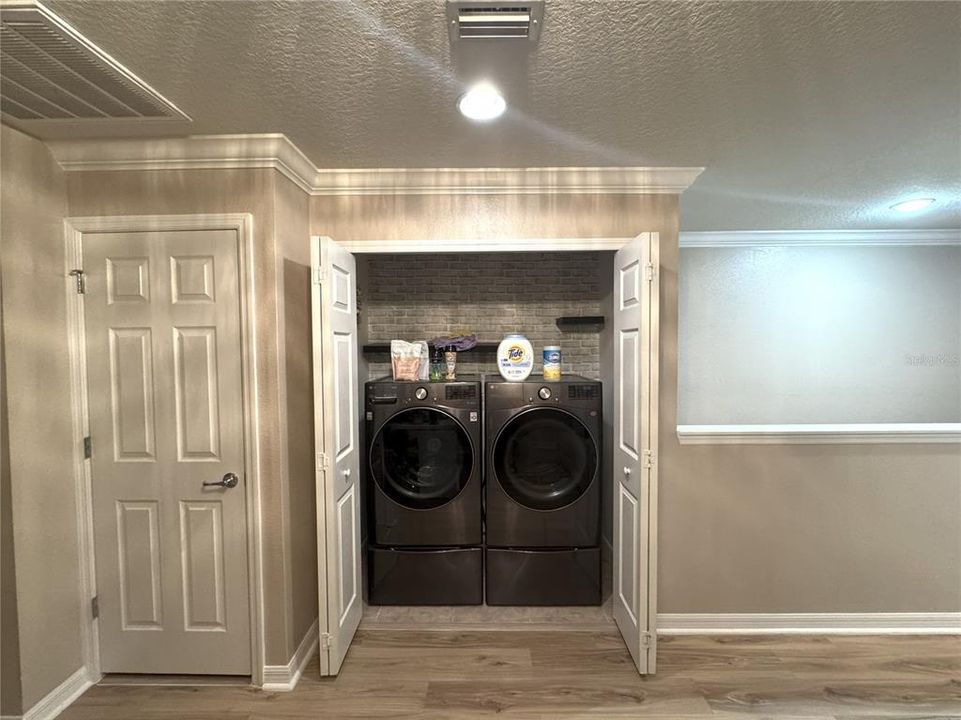 For Rent: $2,150 (2 beds, 2 baths, 1588 Square Feet)