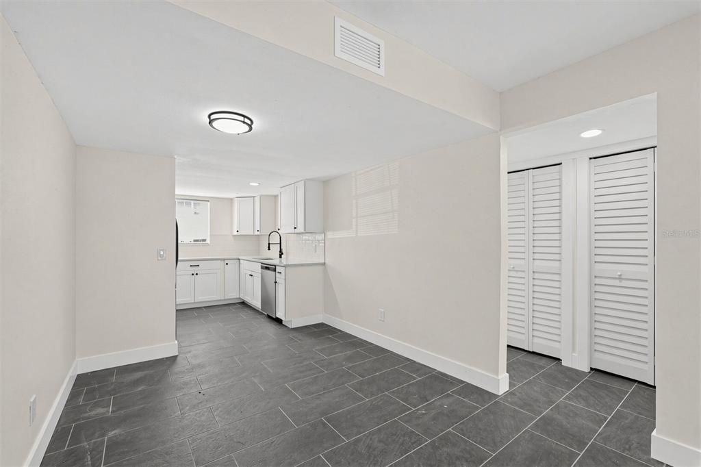 В аренду: $2,200 (2 спален, 2 ванн, 984 Квадратных фут)