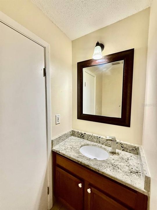В аренду: $2,100 (3 спален, 2 ванн, 1588 Квадратных фут)