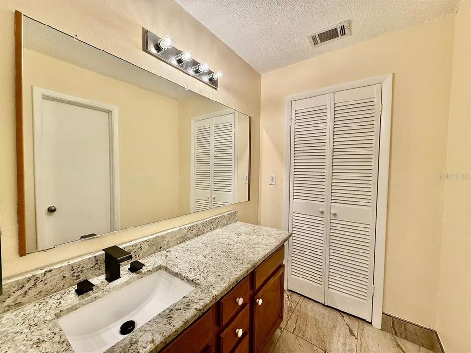 В аренду: $2,100 (3 спален, 2 ванн, 1588 Квадратных фут)