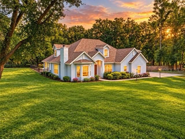 For Sale: $2,495,000 (5 beds, 4 baths, 3545 Square Feet)