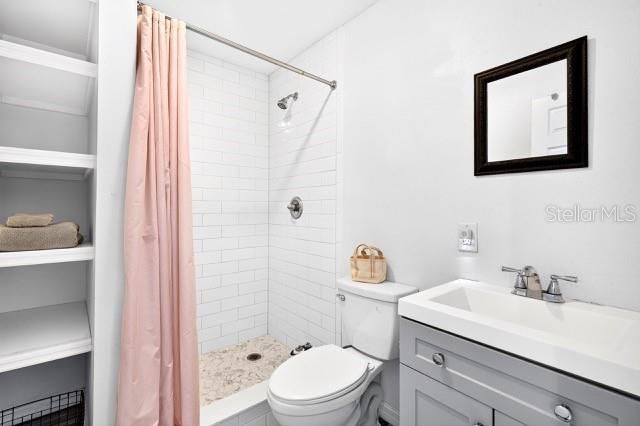 For Sale: $2,495,000 (5 beds, 4 baths, 3545 Square Feet)