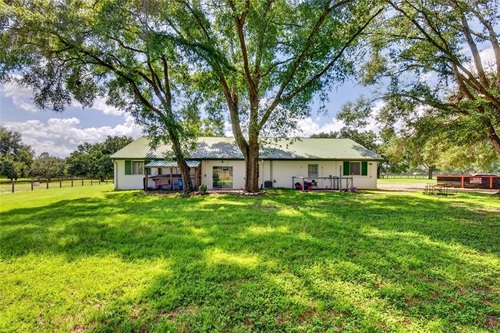 For Sale: $2,495,000 (5 beds, 4 baths, 3545 Square Feet)
