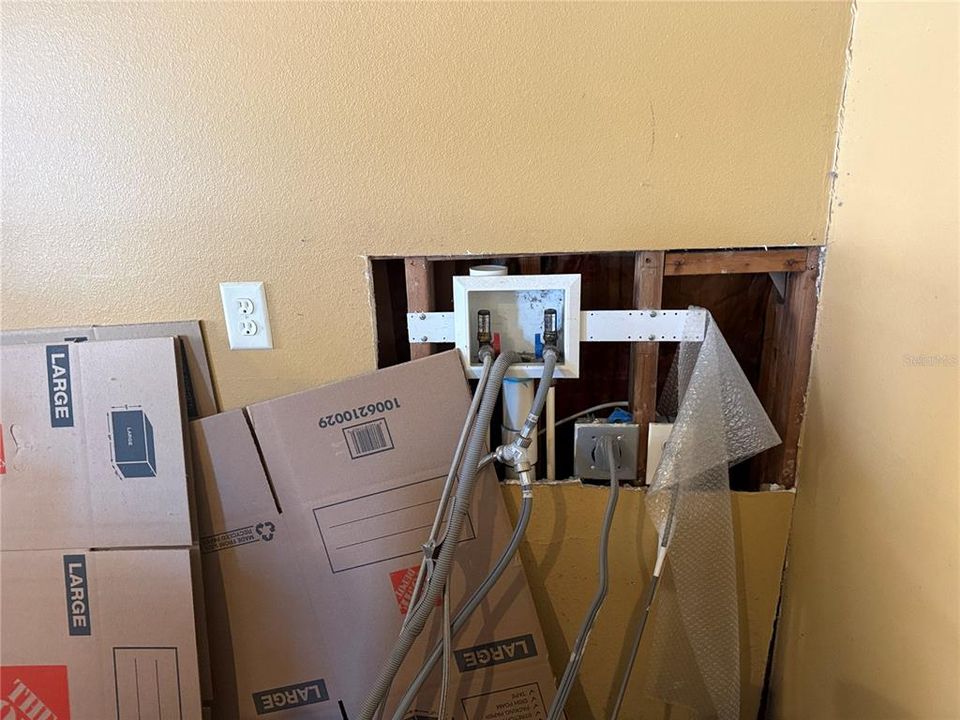 En Venta: $599,000 (3 camas, 2 baños, 2384 Pies cuadrados)