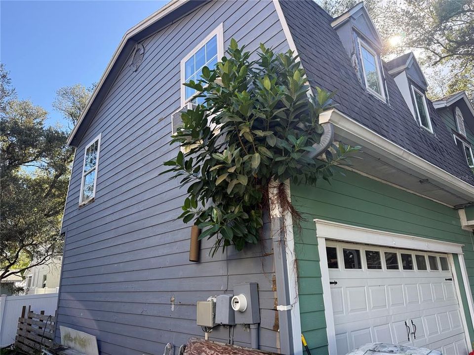 En Venta: $599,000 (3 camas, 2 baños, 2384 Pies cuadrados)