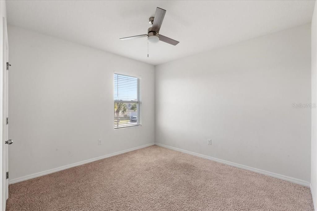 For Sale: $460,000 (5 beds, 3 baths, 2626 Square Feet)