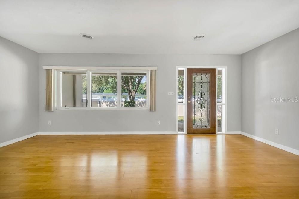 En Renta: $3,700 (3 camas, 3 baños, 1866 Pies cuadrados)