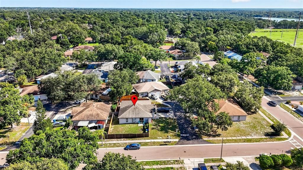 For Rent: $2,000 (2 beds, 1 baths, 797 Square Feet)