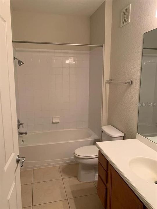 En Renta: $2,350 (3 camas, 2 baños, 1962 Pies cuadrados)
