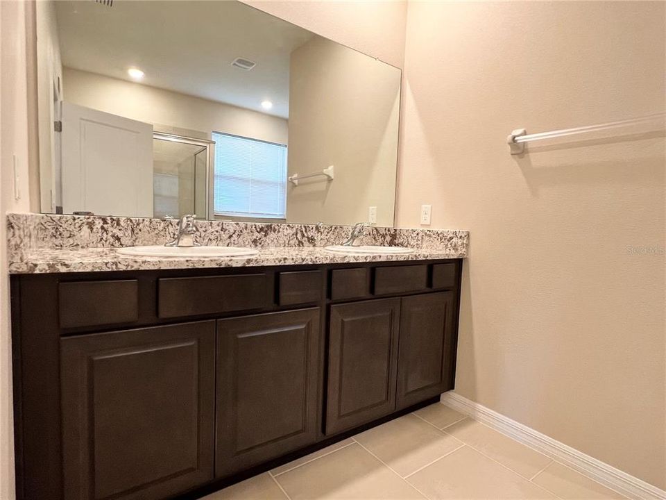 В аренду: $2,750 (4 спален, 3 ванн, 2393 Квадратных фут)