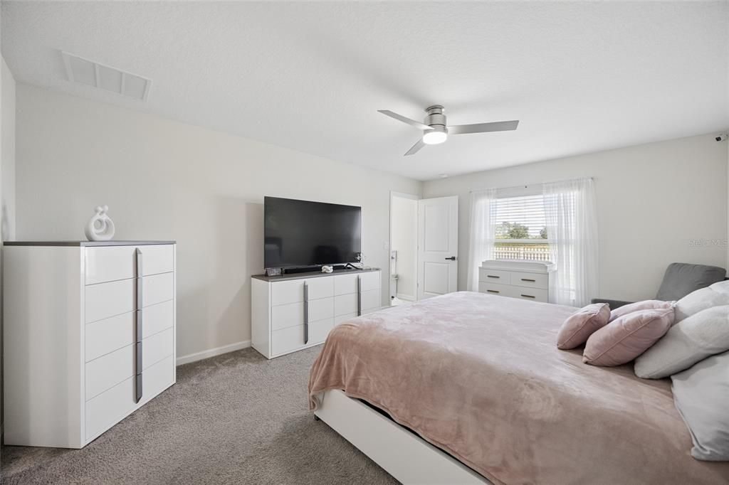 For Rent: $2,500 (4 beds, 2 baths, 1950 Square Feet)