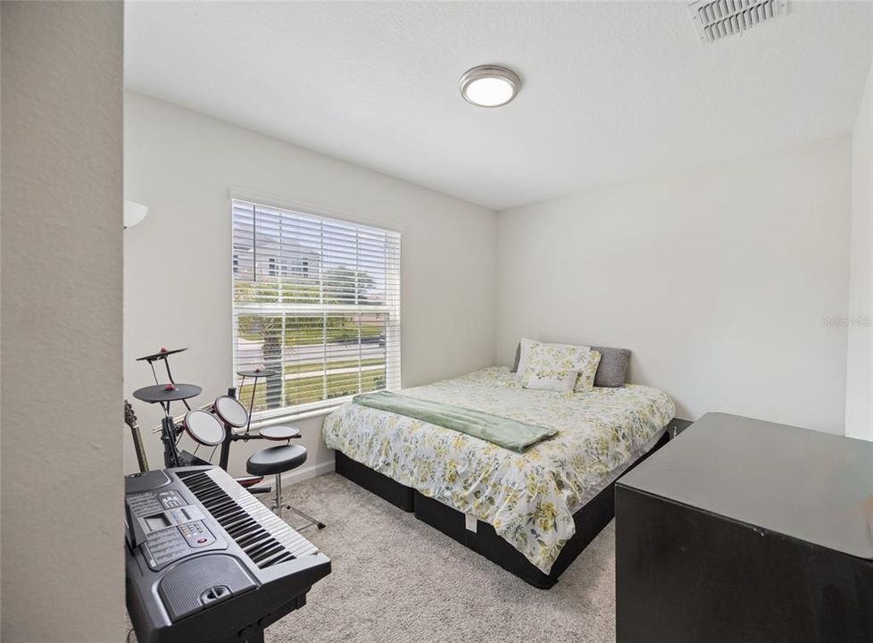 For Rent: $2,500 (4 beds, 2 baths, 1950 Square Feet)