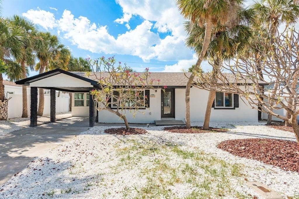 Recently Sold: $525,000 (2 beds, 1 baths, 1078 Square Feet)