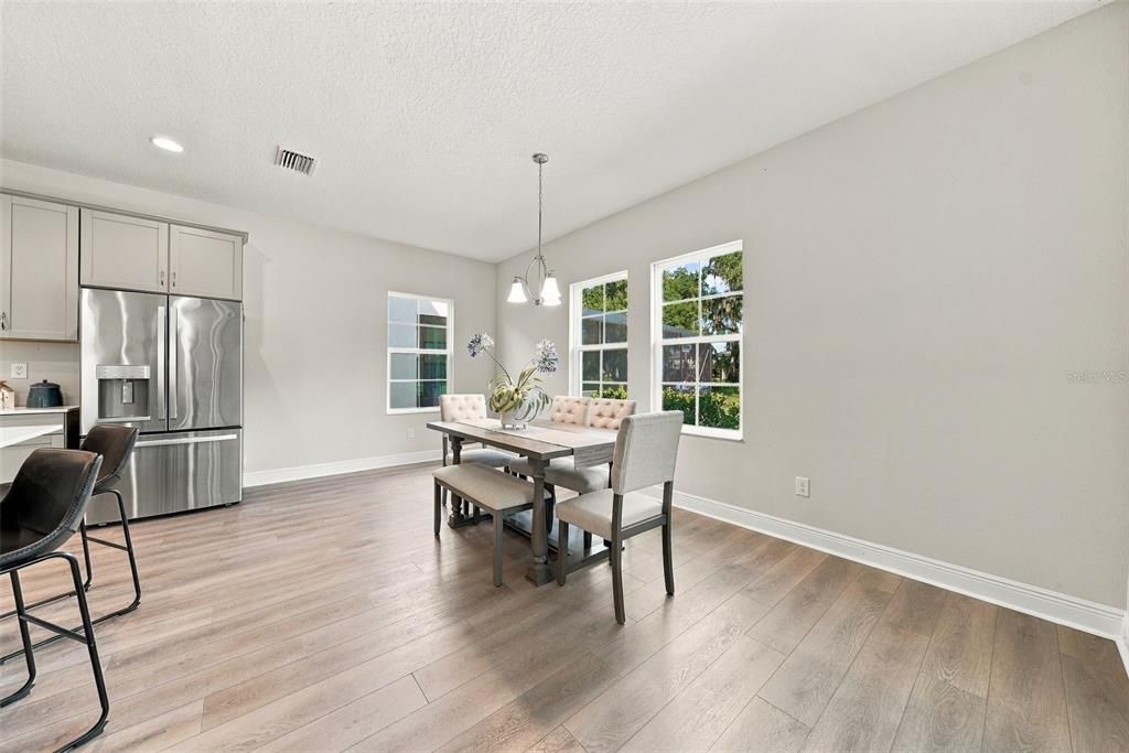 For Sale: $474,999 (4 beds, 2 baths, 2810 Square Feet)