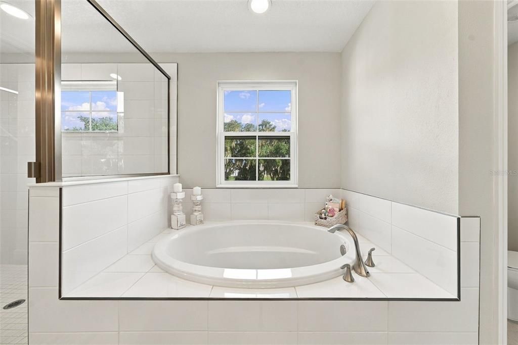 For Sale: $474,999 (4 beds, 2 baths, 2810 Square Feet)