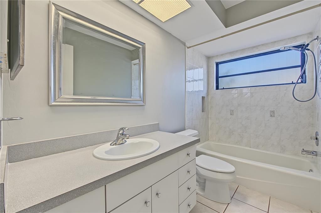 For Rent: $3,000 (3 beds, 2 baths, 2108 Square Feet)