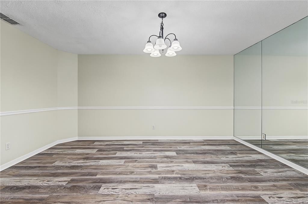 For Rent: $3,000 (3 beds, 2 baths, 2108 Square Feet)