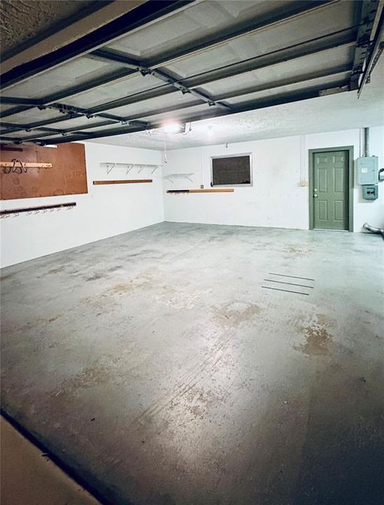 For Rent: $3,000 (3 beds, 2 baths, 2108 Square Feet)