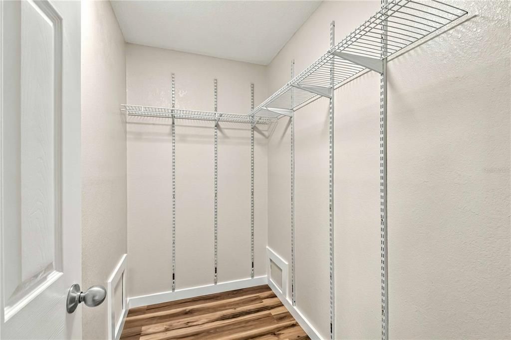 На продажу: $325,000 (3 спален, 2 ванн, 1100 Квадратных фут)