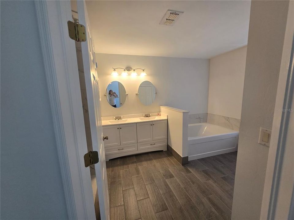 En Venta: $359,900 (3 camas, 2 baños, 1993 Pies cuadrados)