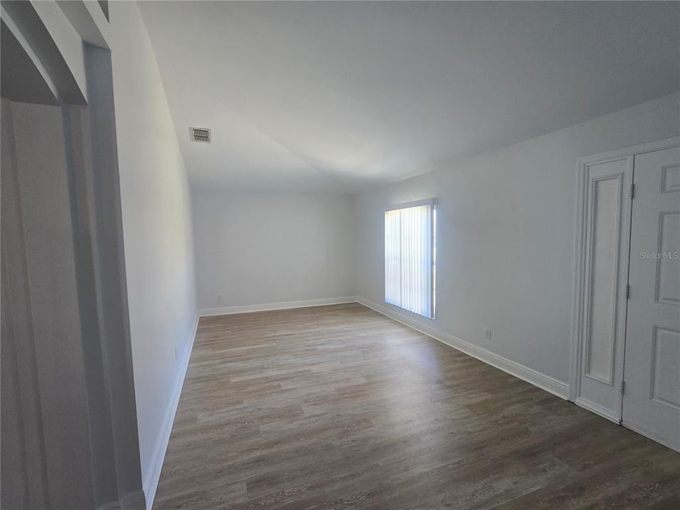 En Venta: $359,900 (3 camas, 2 baños, 1993 Pies cuadrados)