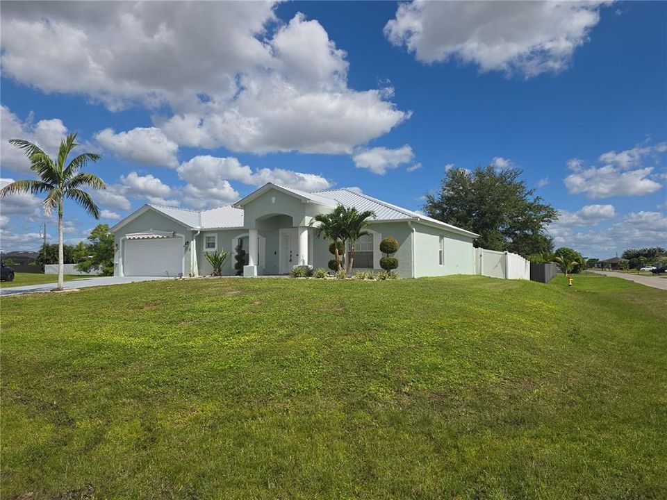 En Venta: $359,900 (3 camas, 2 baños, 1993 Pies cuadrados)