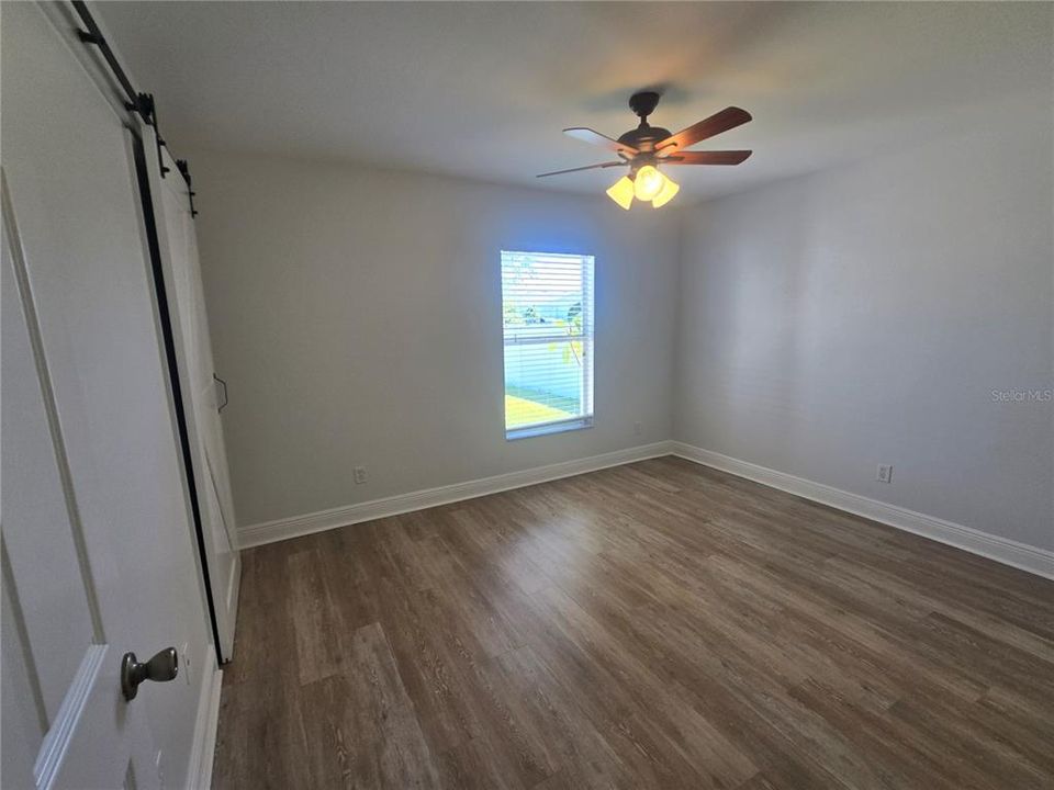En Venta: $359,900 (3 camas, 2 baños, 1993 Pies cuadrados)