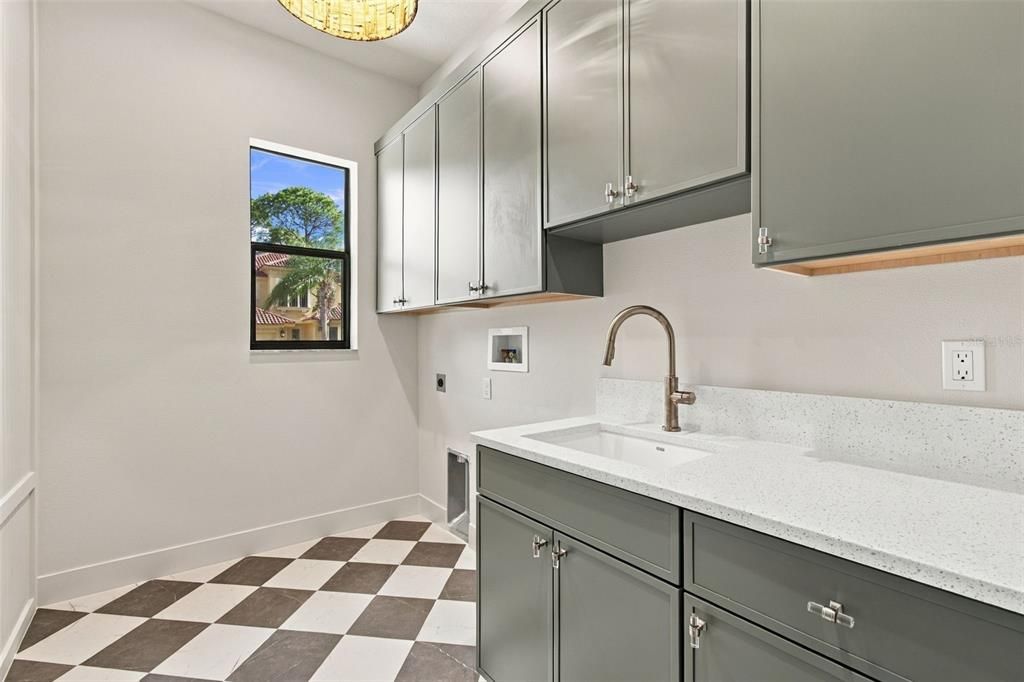 For Sale: $1,485,000 (4 beds, 4 baths, 3972 Square Feet)