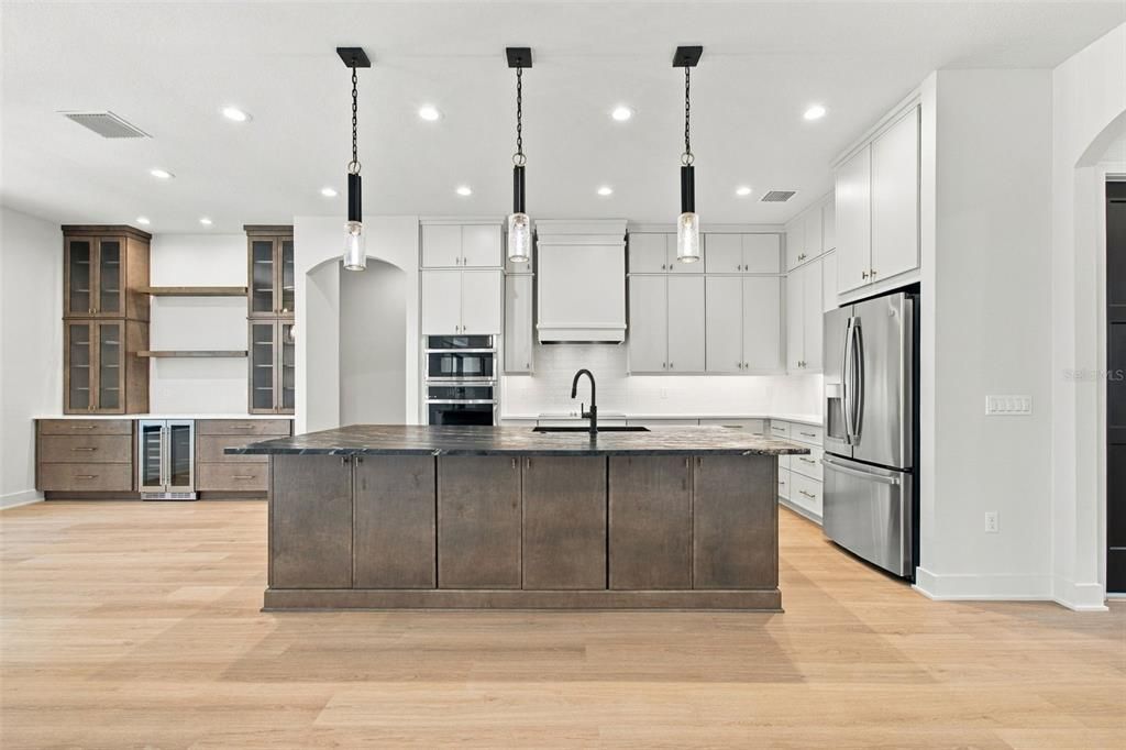 For Sale: $1,485,000 (4 beds, 4 baths, 3972 Square Feet)