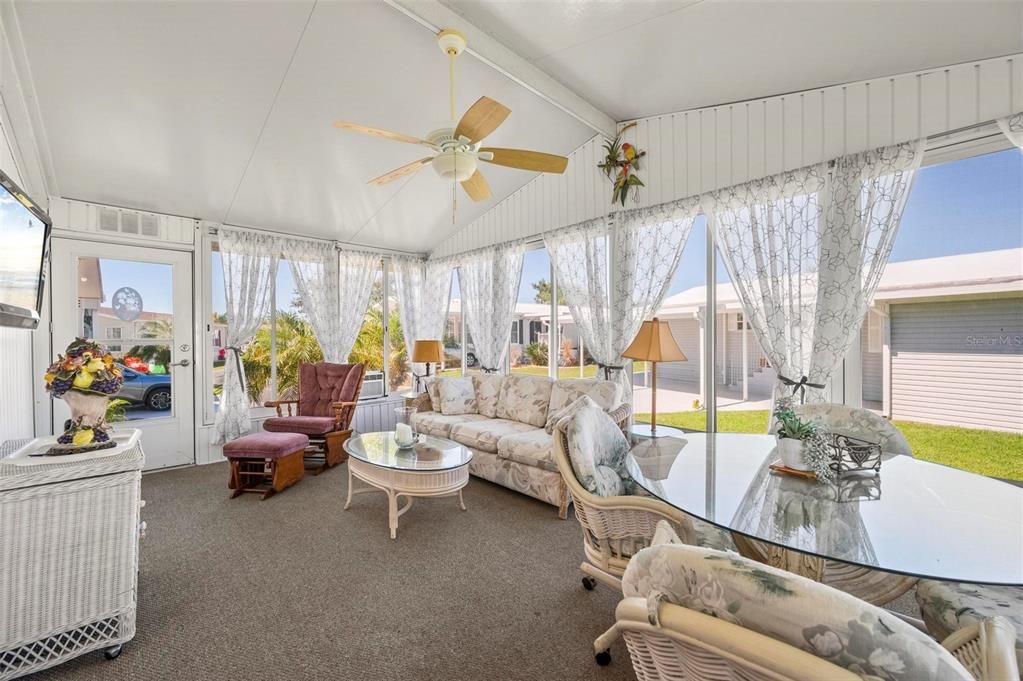 For Sale: $155,000 (2 beds, 2 baths, 1269 Square Feet)