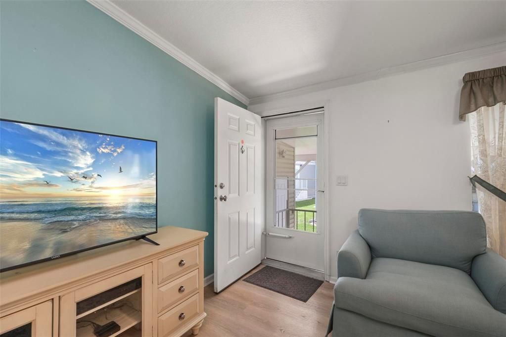 For Sale: $155,000 (2 beds, 2 baths, 1269 Square Feet)
