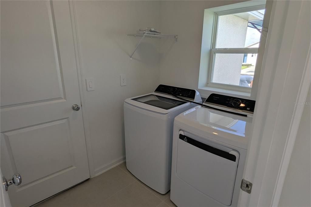 В аренду: $1,950 (3 спален, 2 ванн, 1432 Квадратных фут)