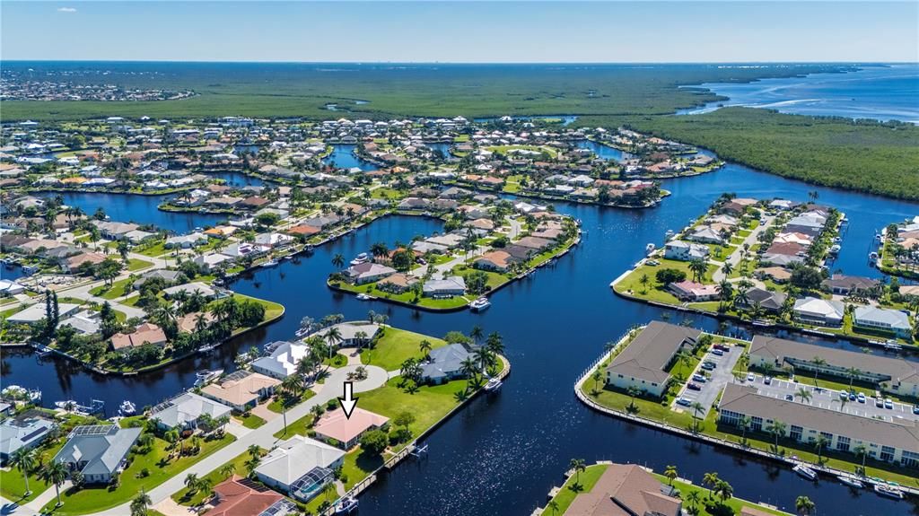 На продажу: $589,000 (3 спален, 2 ванн, 1922 Квадратных фут)